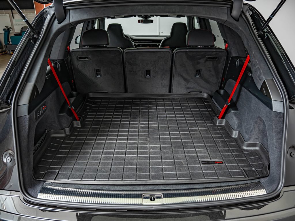 Used 2025 Audi SQ7 Prestige AWD/4WD image 47