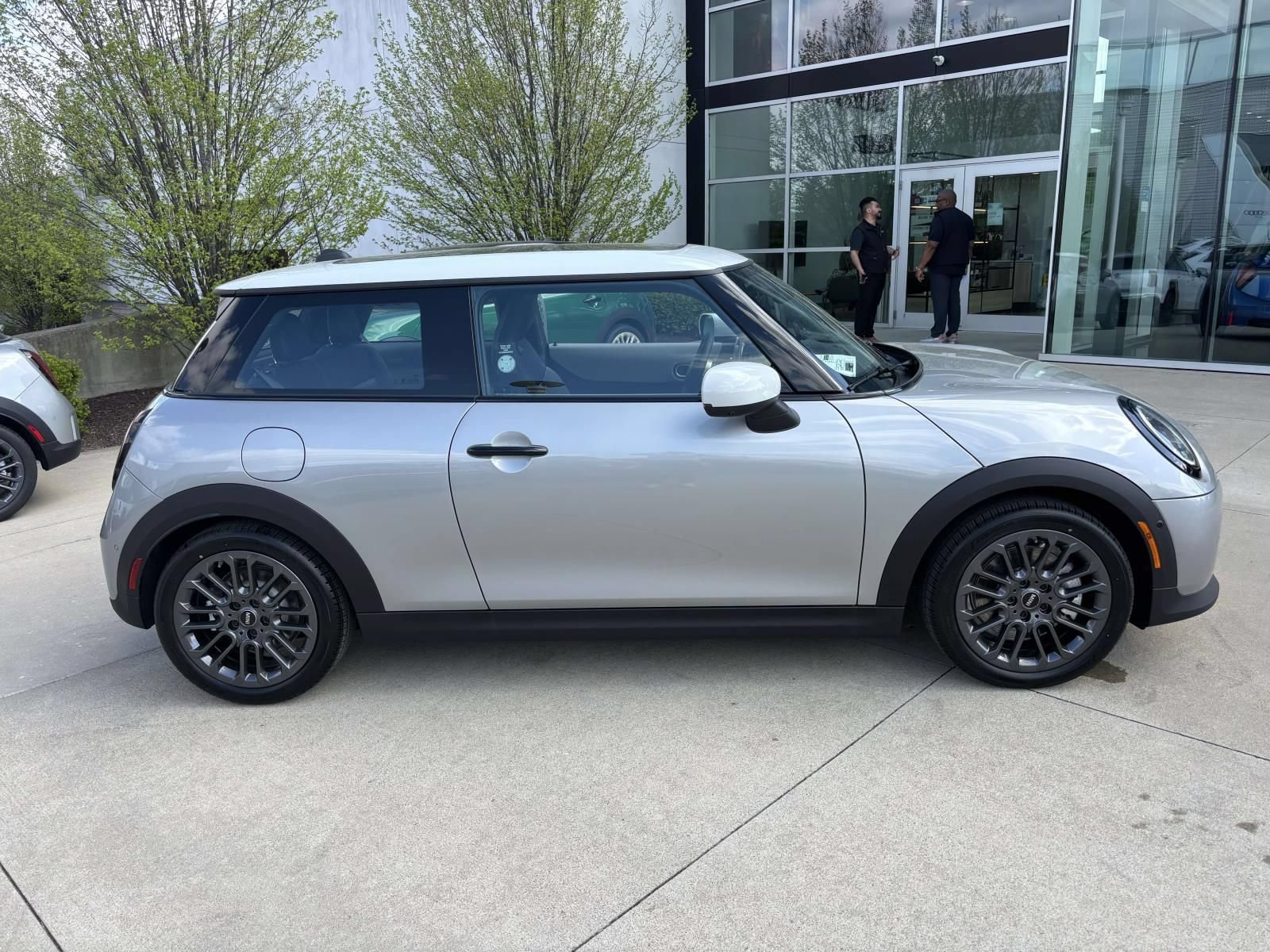 New 2026 MINI Cooper 2-Door Hardtop FWD image 4