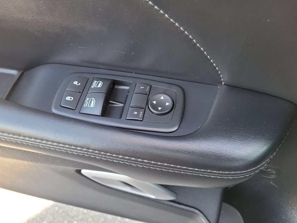 Used 2016 Dodge Challenger SXT Plus RWD image 11