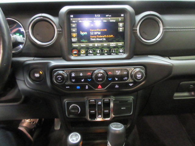 Used 2021 Jeep Wrangler Unlimited Sahara w/ Cold Weather Group image 38