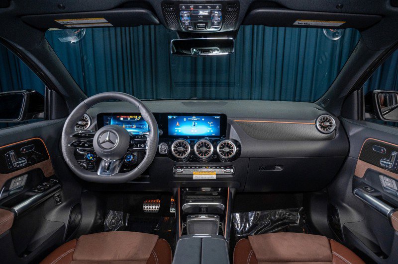 New 2026 Mercedes-Benz GLA 35 AMG 4MATIC image 14