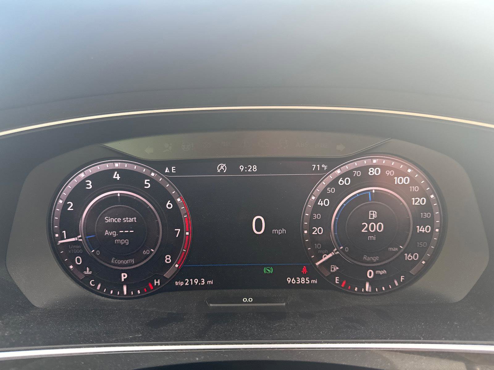 Used 2019 Volkswagen Tiguan SEL image 18