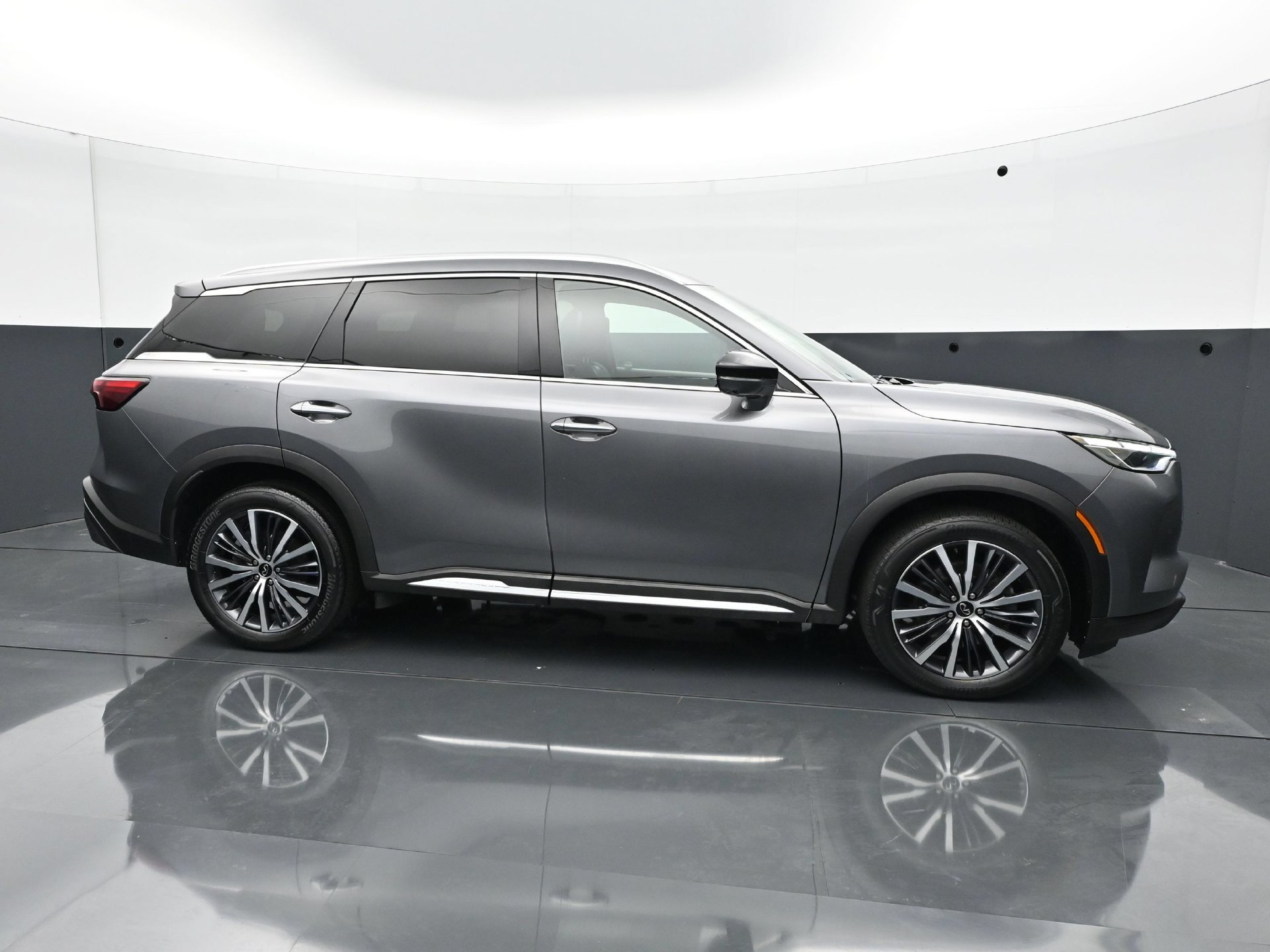 Used 2024 INFINITI QX60 Sensory AWD/4WD image 8