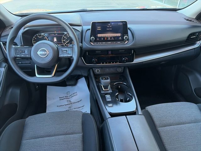 Used 2023 Nissan Rogue SV image 12