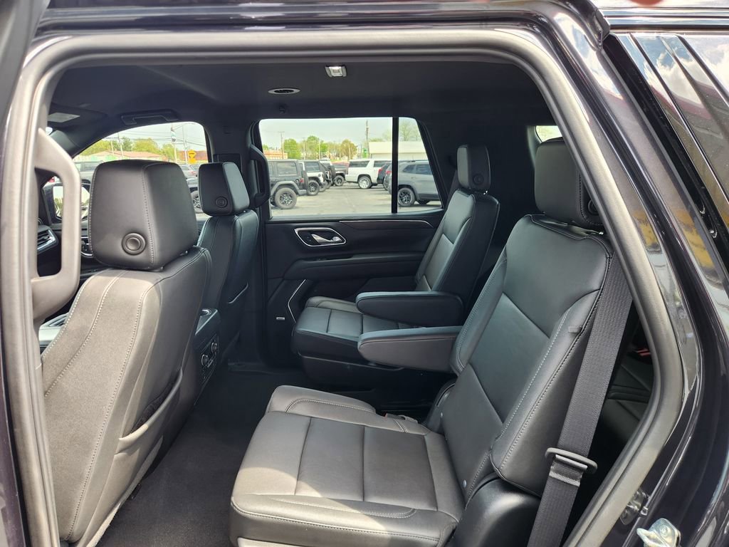 Used 2023 Chevrolet Tahoe Z71 w/ Off-Road Capability Package AWD/4WD image 17