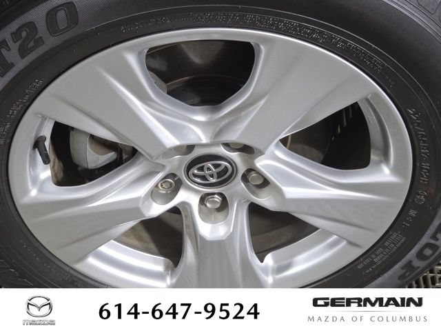 Used 2020 Toyota RAV4 XLE w/ Convenience Package AWD/4WD image 13