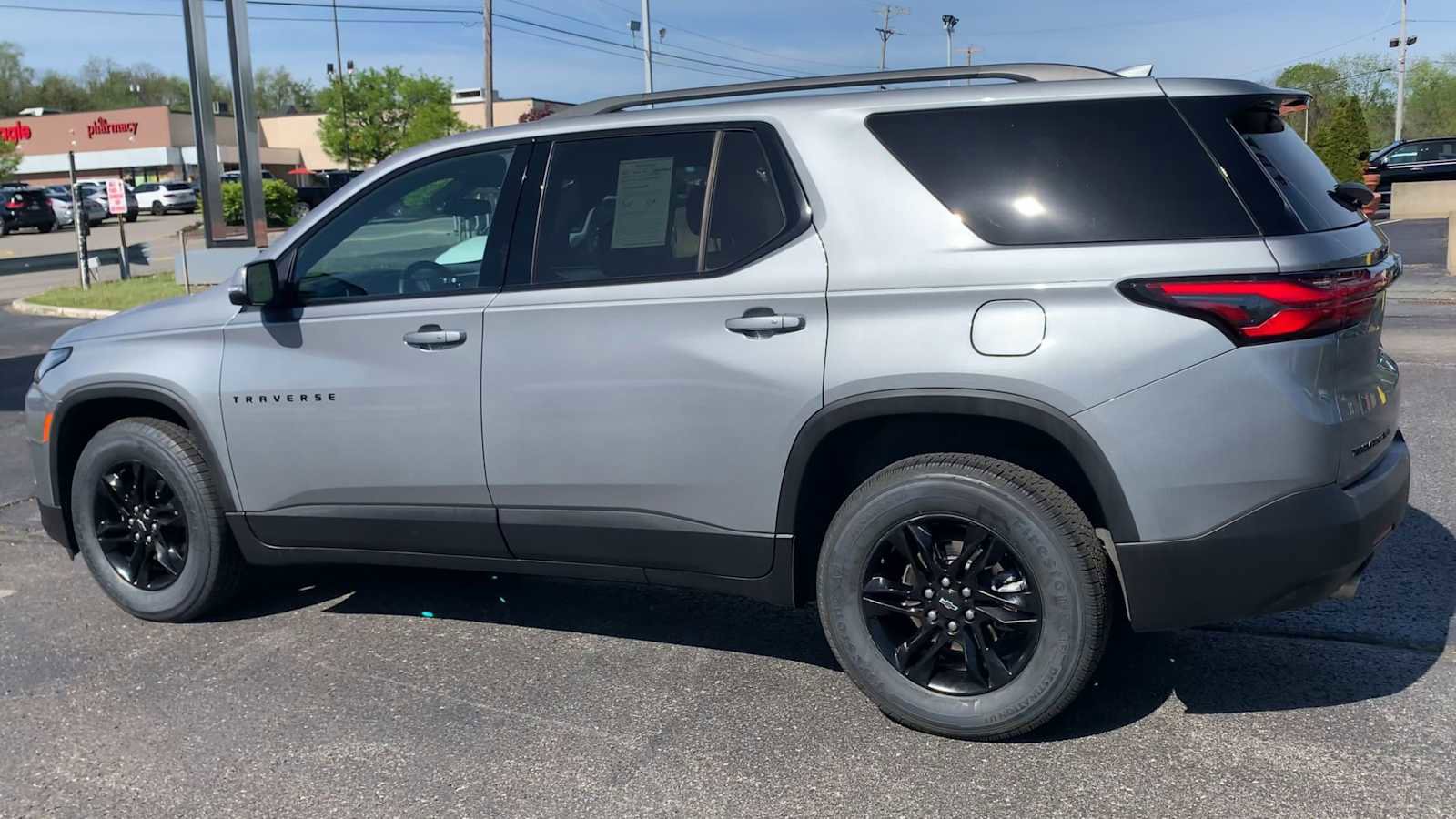 Certified 2023 Chevrolet Traverse LT w/ Midnight/Sport Edition AWD/4WD image 6