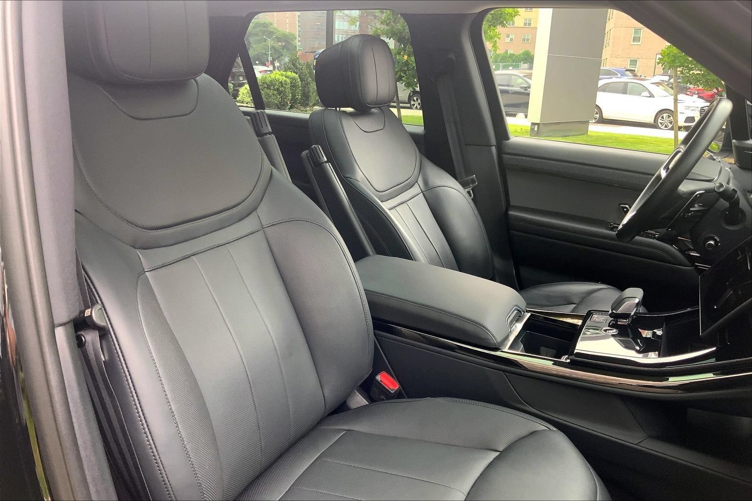 Certified 2024 Land Rover Range Rover Sport SE AWD/4WD image 8