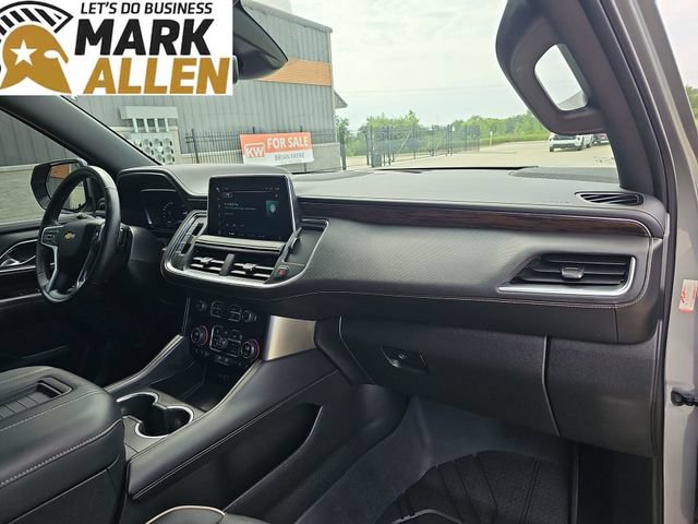 Used 2023 Chevrolet Suburban Premier w/ Premium Package 2 AWD/4WD image 30