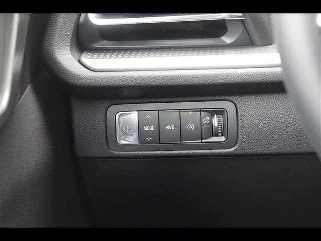 New 2026 Chevrolet Traverse LT image 17