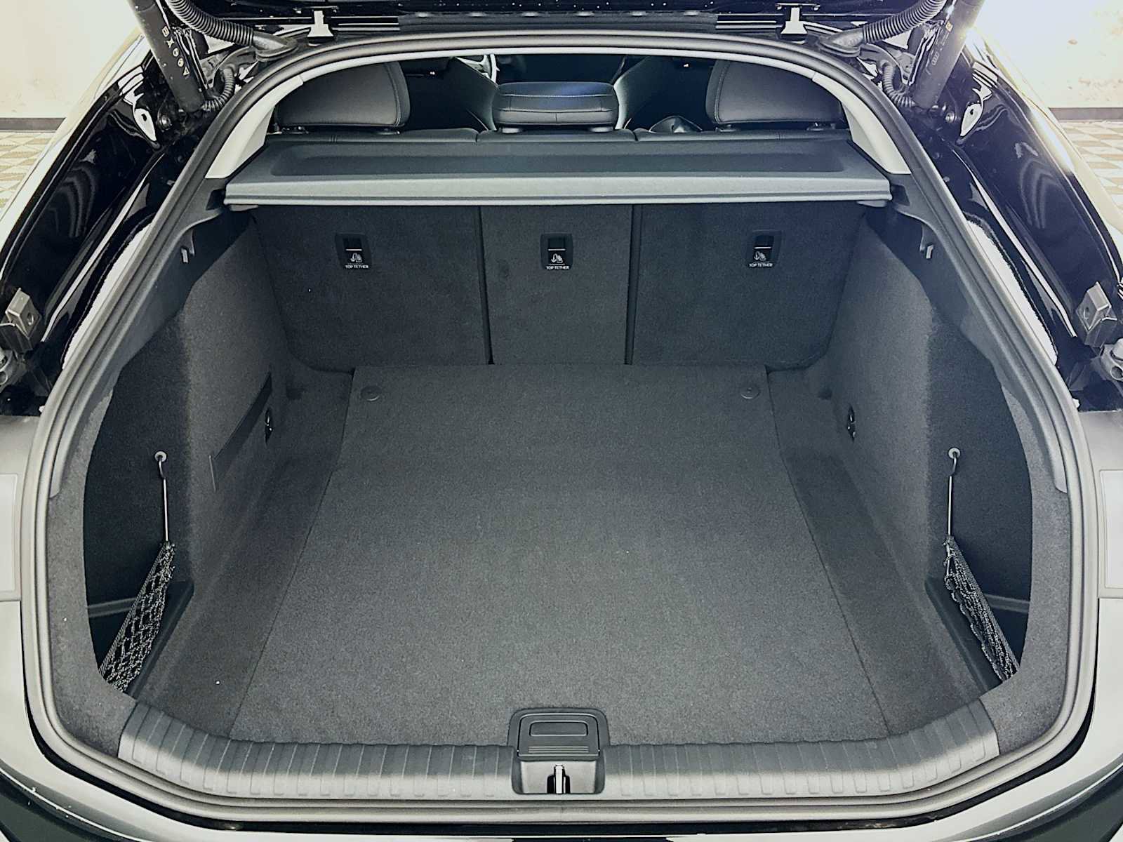 New 2025 Audi A6 e-tron Premium Plus image 24