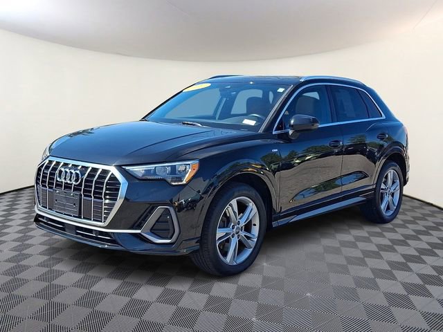 Used 2020 Audi Q3 2.0T Premium w/ Convenience Package image 3