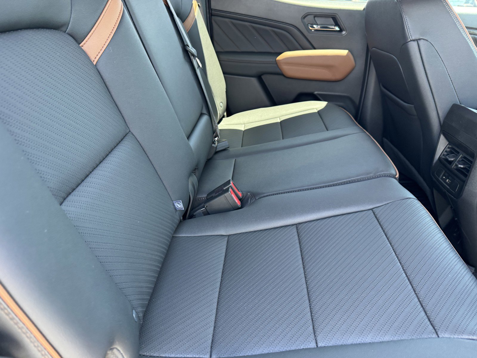 New 2026 GMC Canyon AT4 w/ Technology Plus Package AWD/4WD image 10