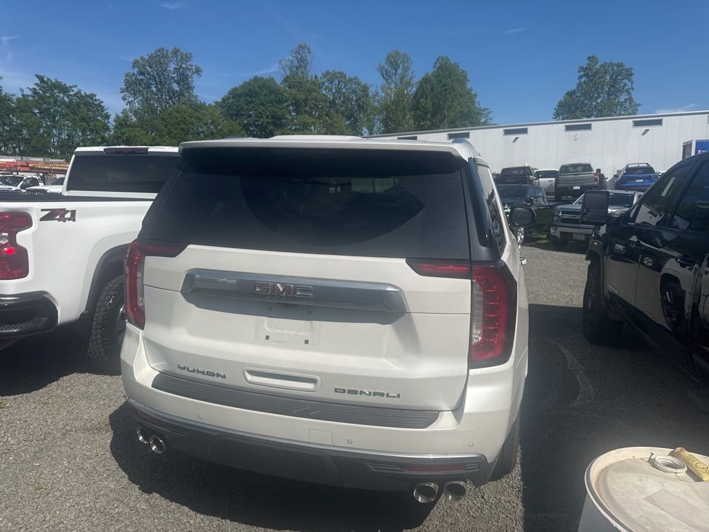 Used 2024 GMC Yukon Denali w/ Denali Reserve Package AWD/4WD image 5