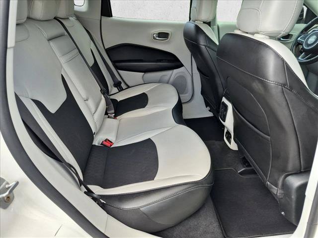 Used 2019 Jeep Compass Latitude FWD image 18