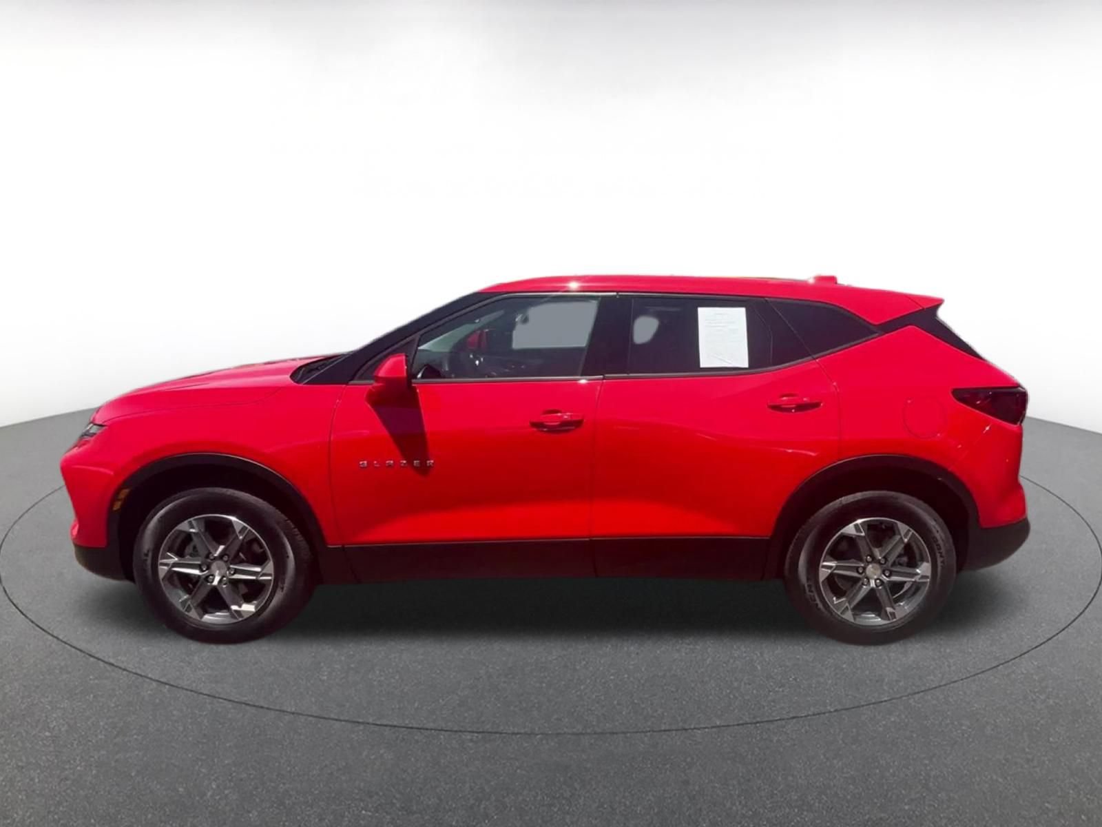 Used 2026 Chevrolet Blazer LT AWD/4WD image 9