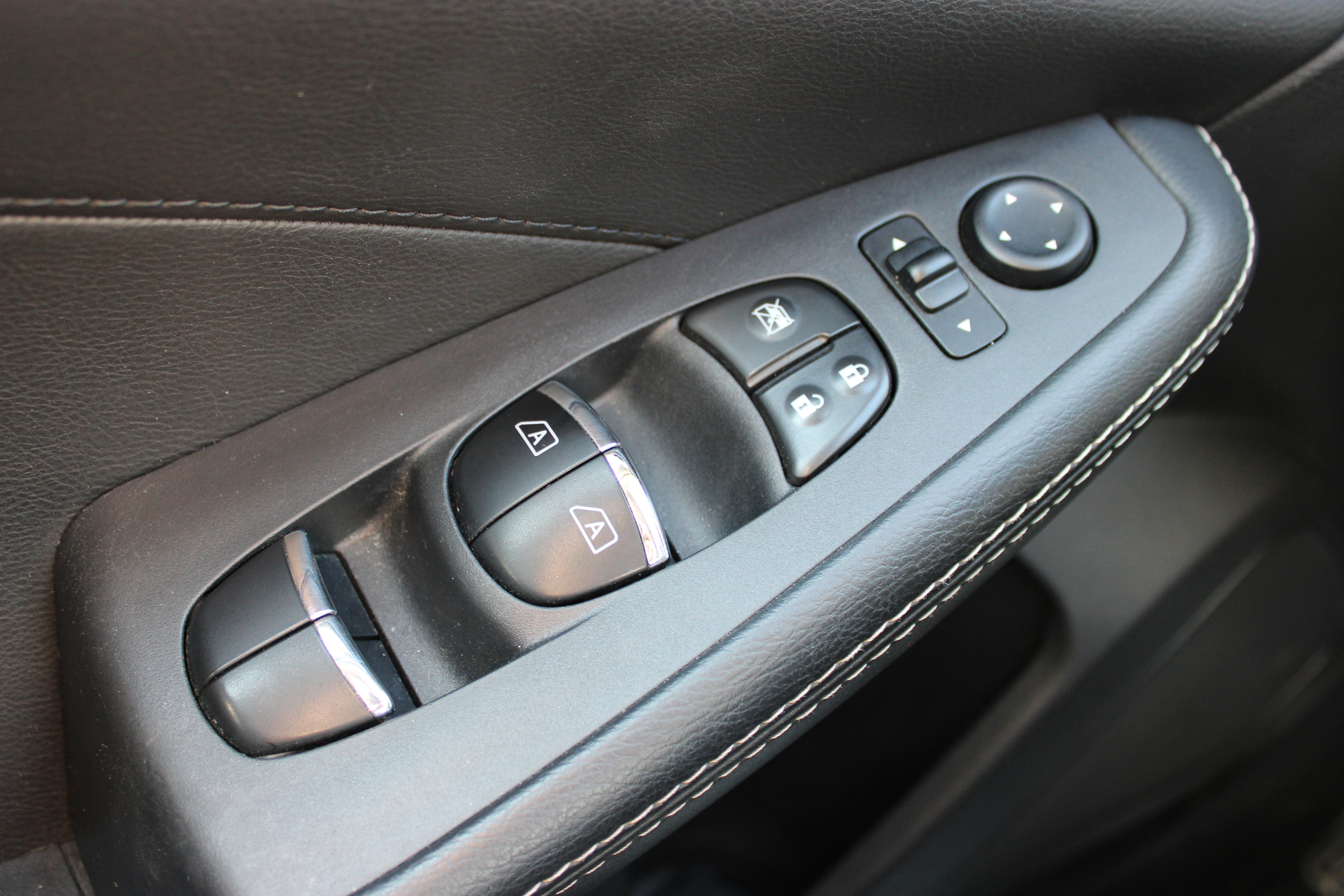 Used 2017 Nissan Maxima 3.5 SV image 28