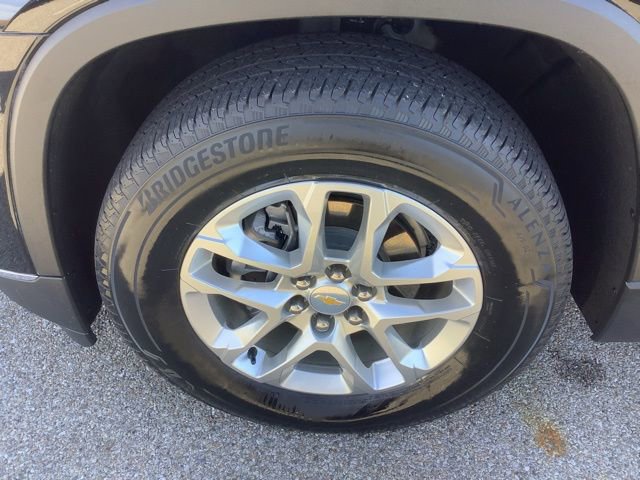 Used 2021 Chevrolet Traverse LT image 37
