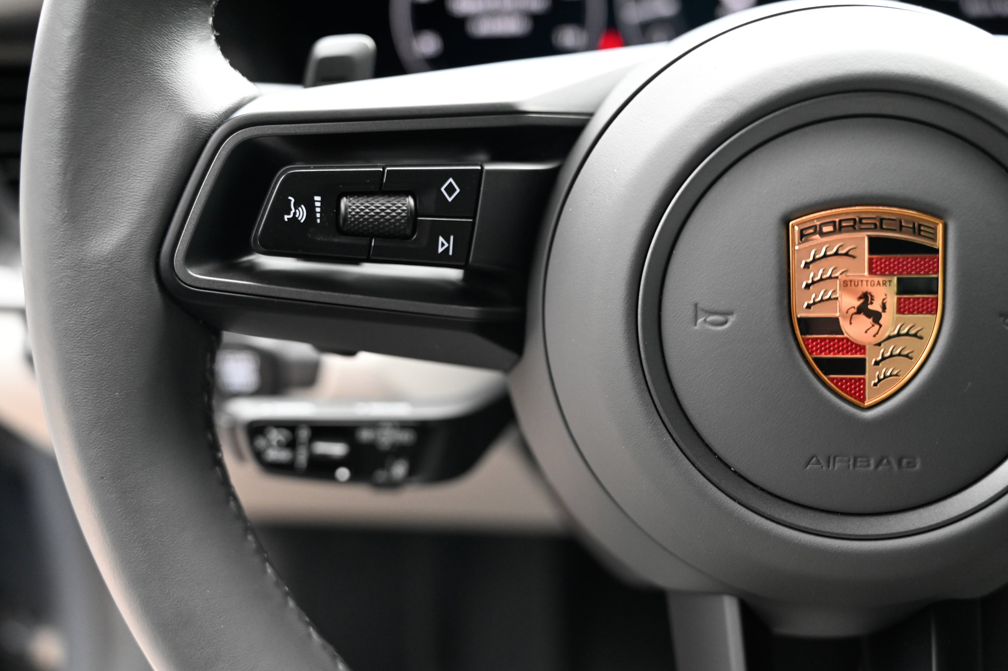 Used 2025 Porsche 911 Carrera image 28