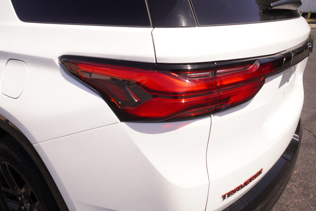 Used 2023 Chevrolet Traverse Premier w/ Redline Edition FWD image 33