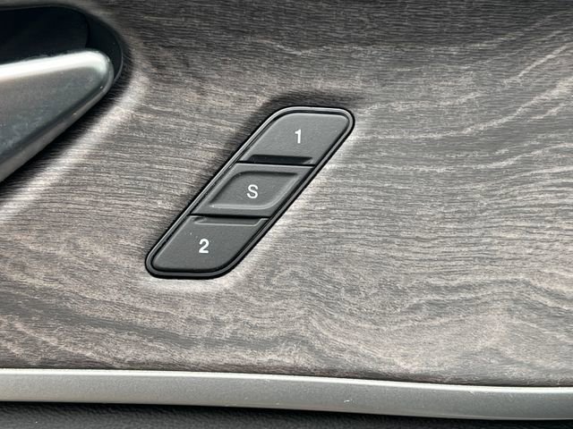 Used 2022 Jeep Grand Cherokee Limited 4xe w/ Luxury Tech Group II image 17