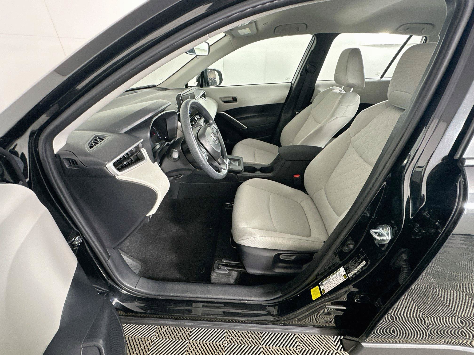 Used 2026 Toyota Corolla Cross L FWD image 13