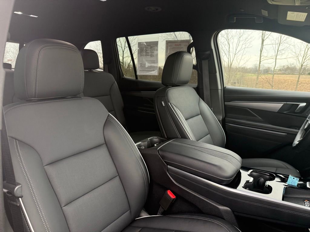 Used 2025 Buick Enclave Preferred image 24