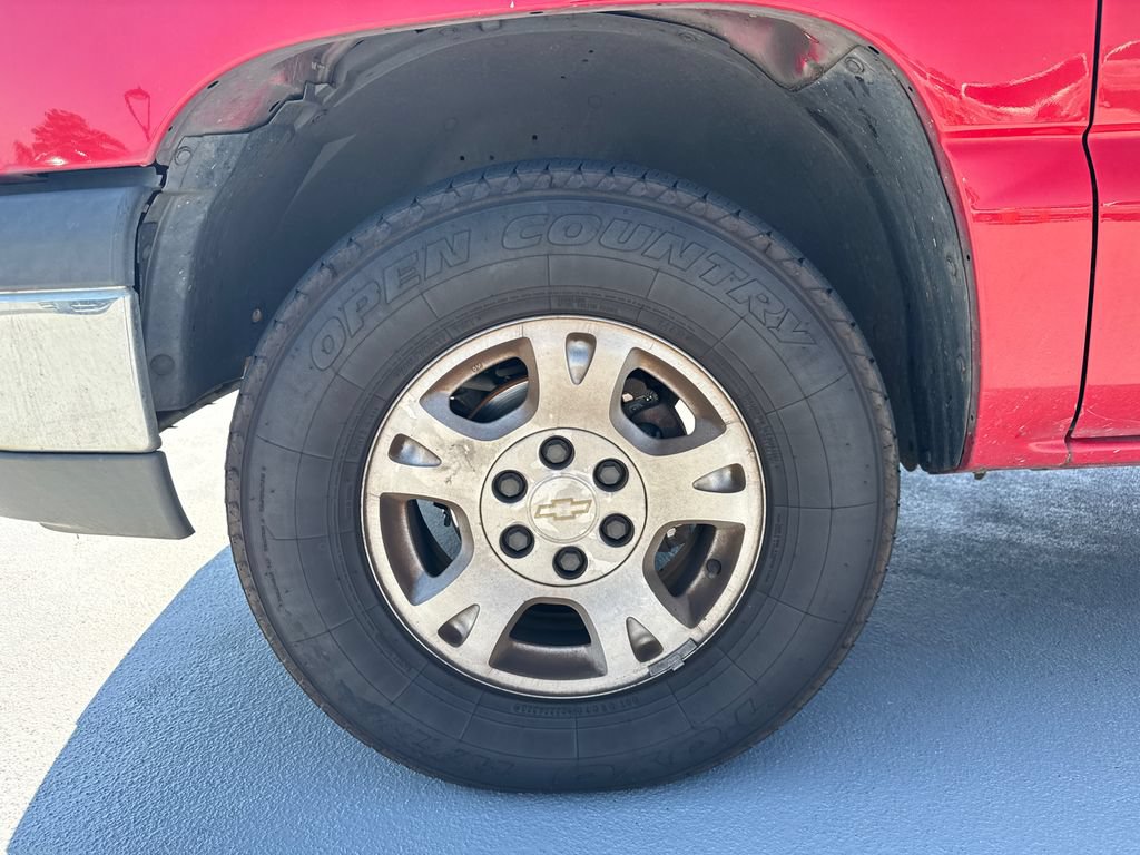 Used 2003 Chevrolet Avalanche 4x4 w/ Suspension Package, Off-Road image 11