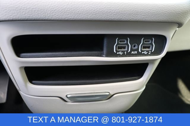 Used 2024 Chrysler Pacifica Select image 29