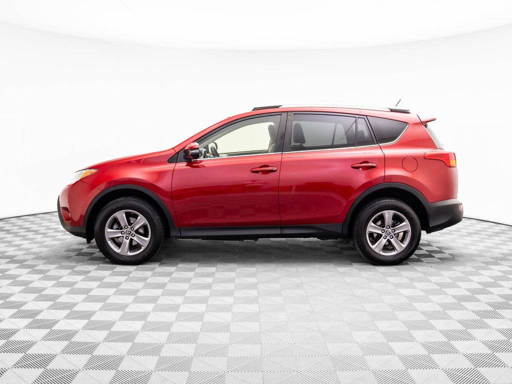 Used 2015 Toyota RAV4 XLE video 2