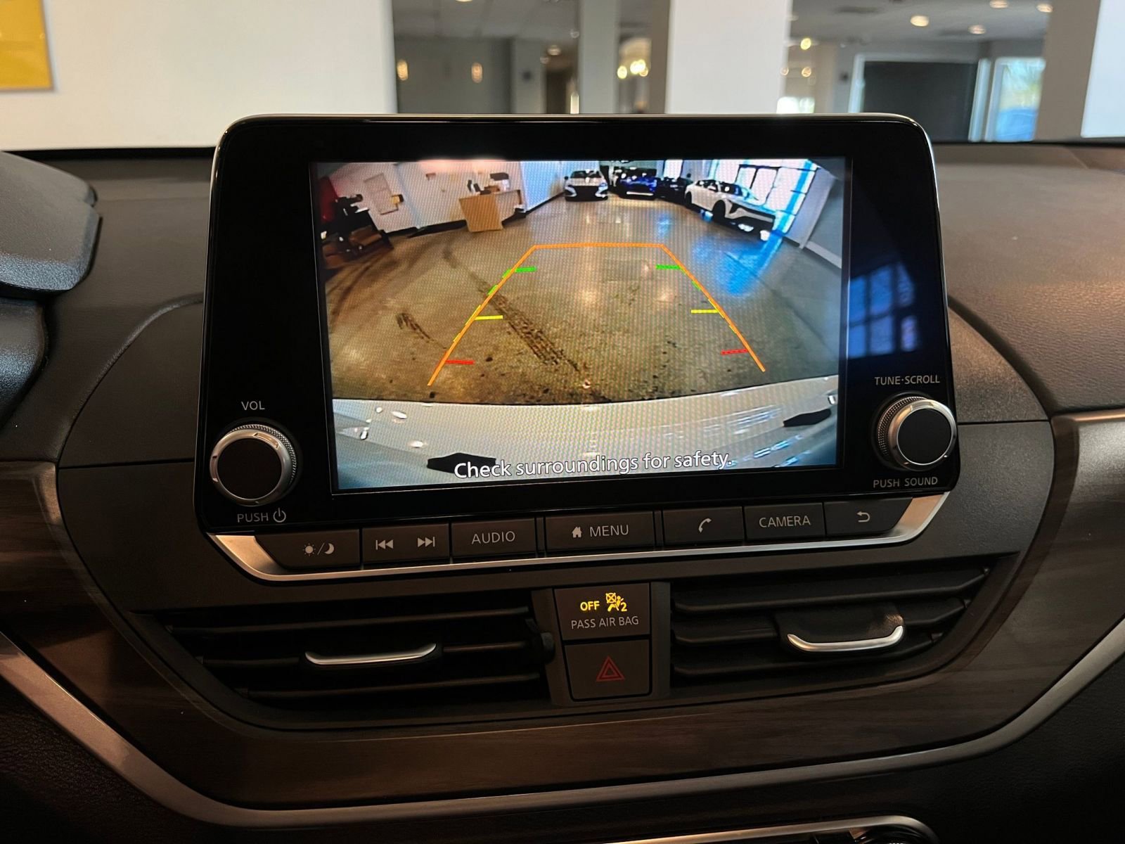 Used 2025 Nissan Altima 2.5 SV image 23