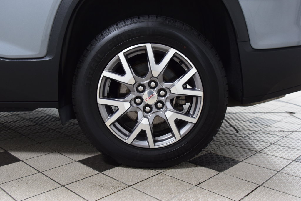 Used 2020 GMC Acadia SLT FWD image 28