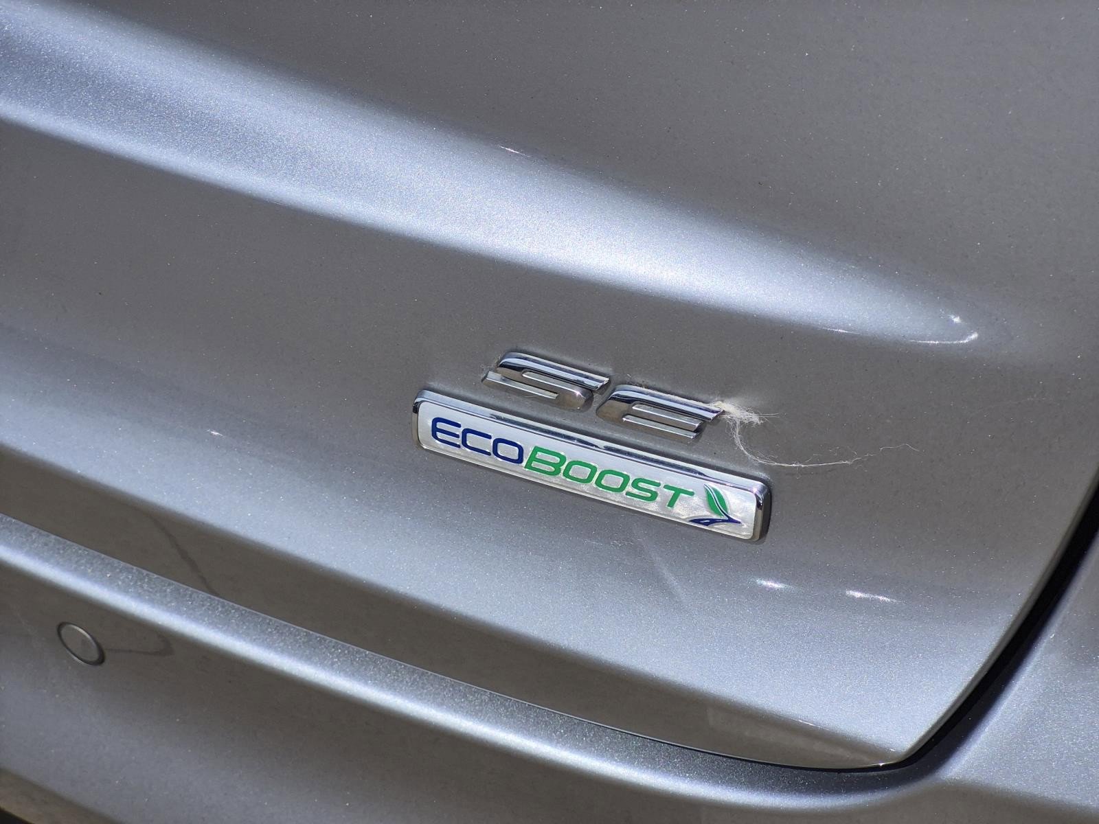 Used 2020 Ford Fusion SE FWD image 8