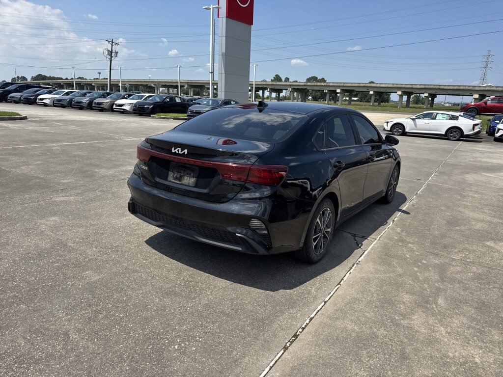 Certified 2023 Kia Forte LXS FWD image 16