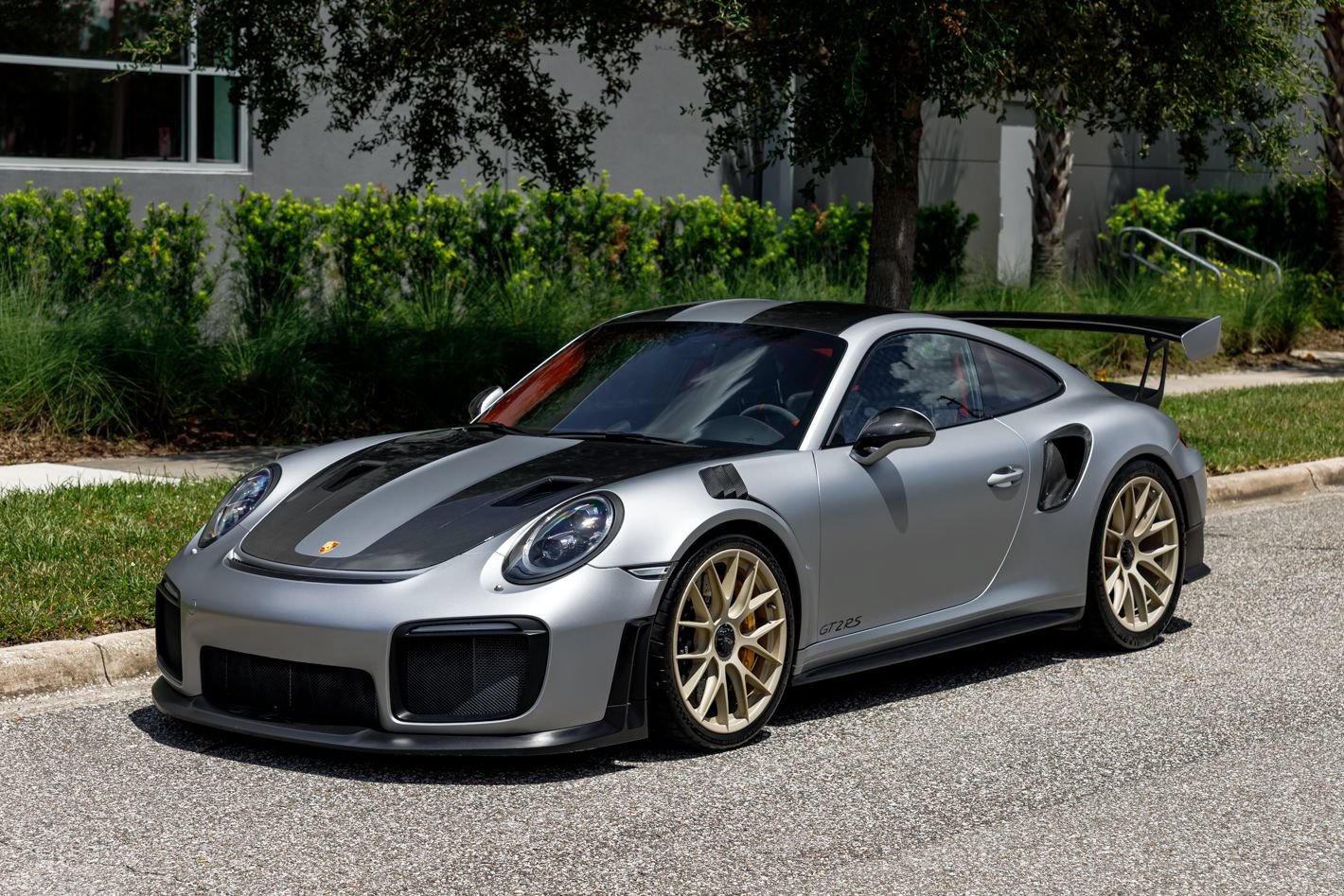 Used 2018 Porsche 911 GT2 RS w/ Weissach Package RWD image 20