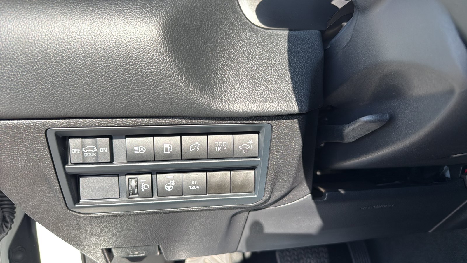 Used 2024 Toyota Sequoia Limited AWD/4WD image 17