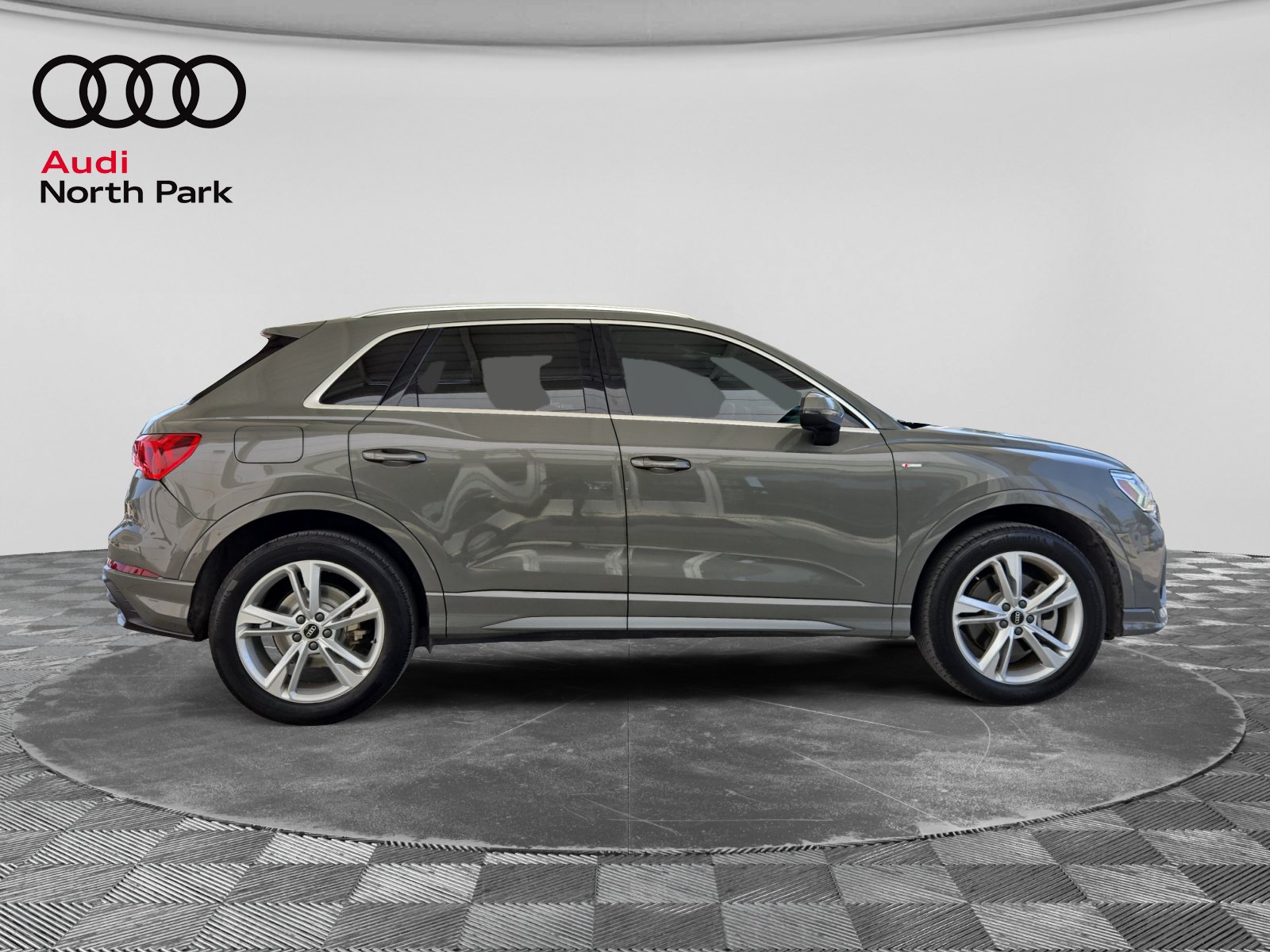 Certified 2022 Audi Q3 2.0T Premium Plus AWD/4WD image 6