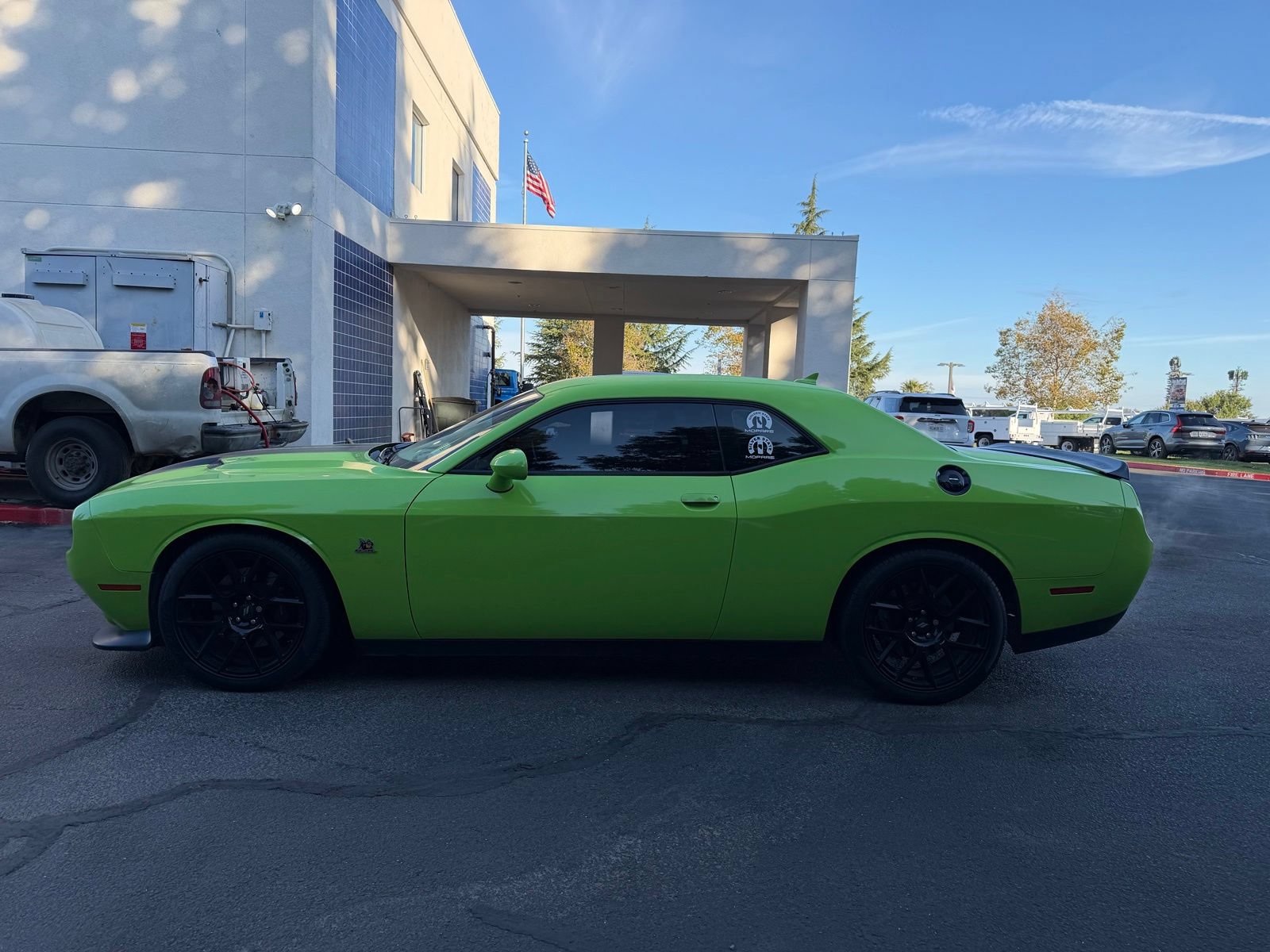 Used 2015 Dodge Challenger R/T Scat Pack w/ Leather Interior Group RWD image 2