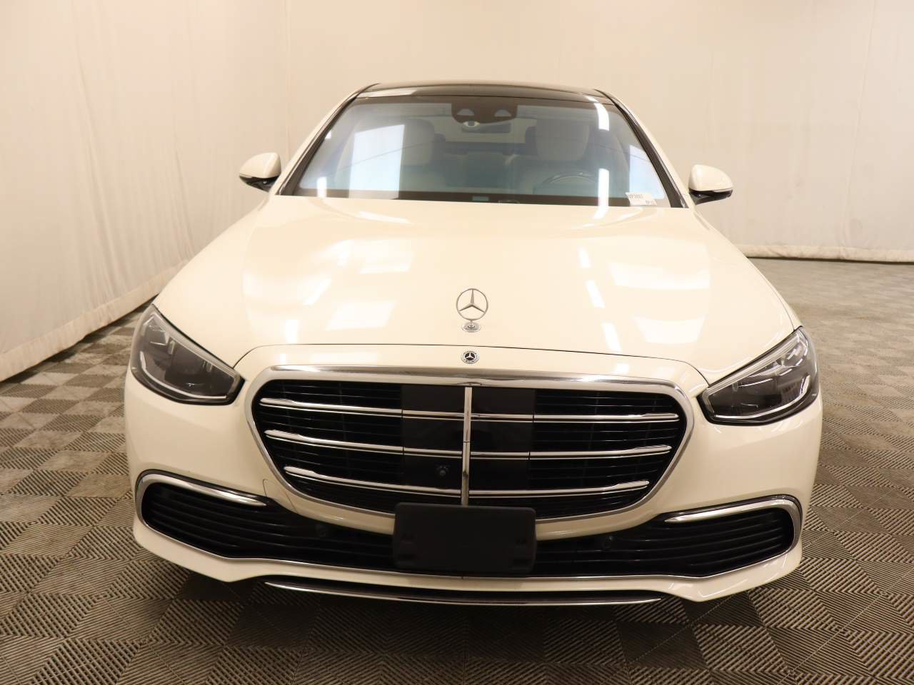 Used 2022 Mercedes-Benz S 500 4MATIC image 4