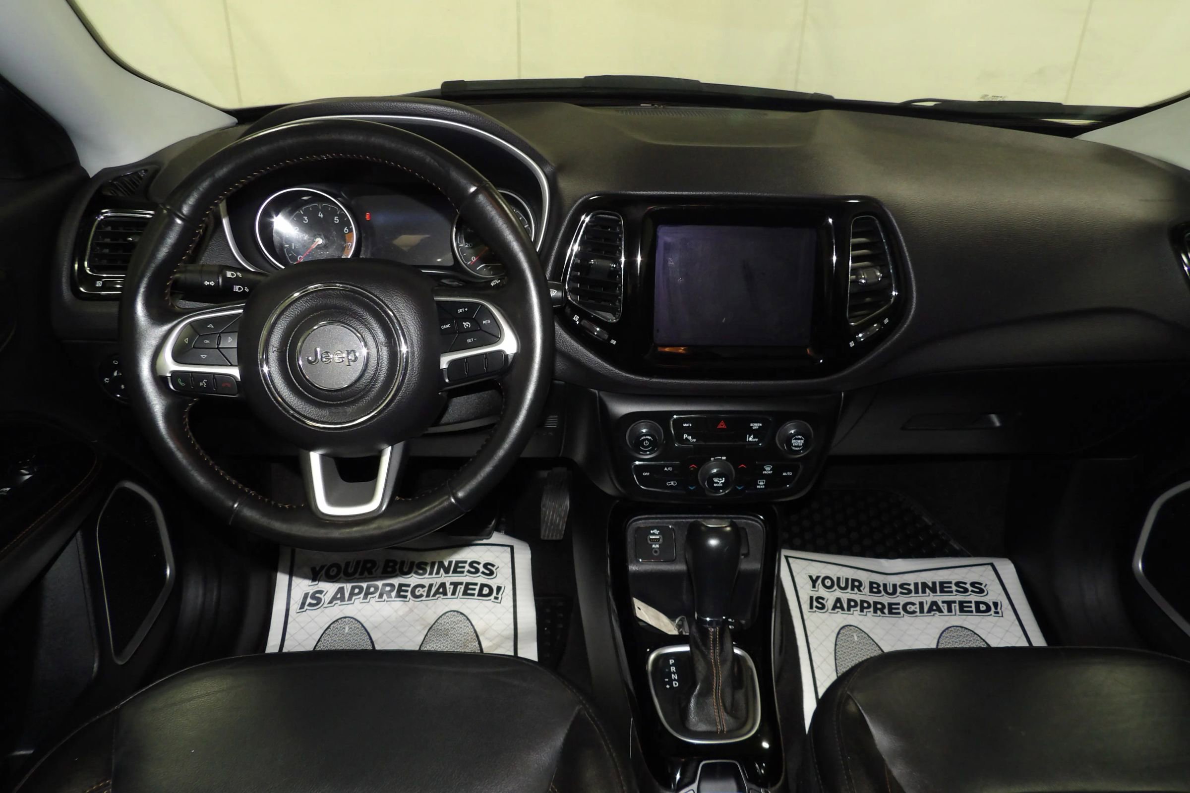 Used 2018 Jeep Compass Limited w/ Navigation Group image 11