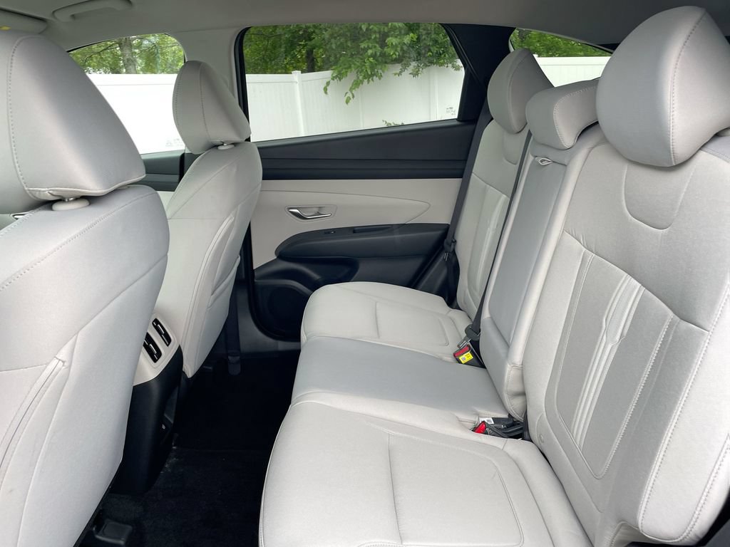 Used 2025 Hyundai Tucson SEL FWD image 47