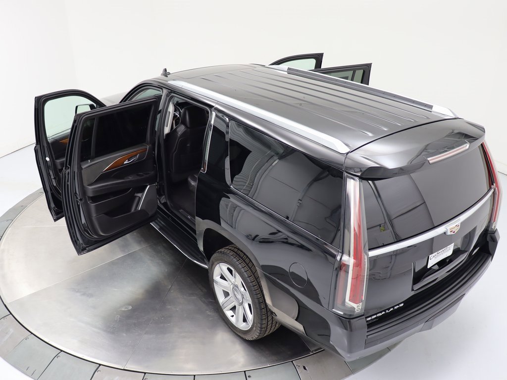 Used 2020 Cadillac Escalade ESV Premium Luxury image 10