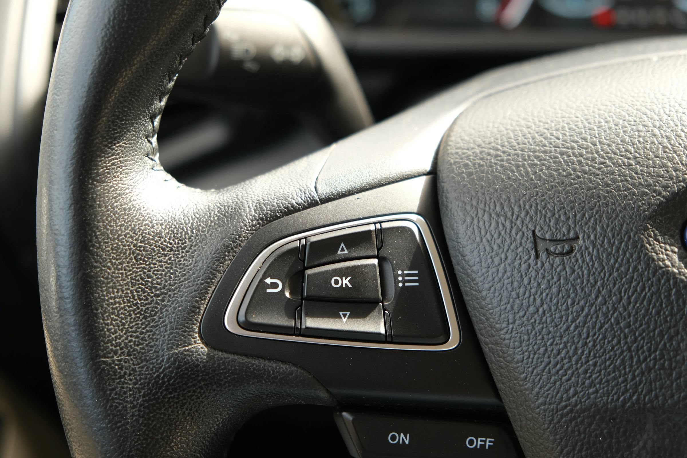 Used 2021 Ford EcoSport Titanium AWD/4WD image 38