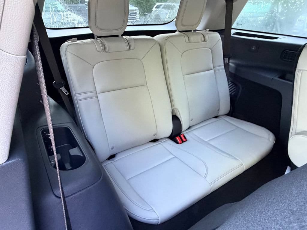 New 2027 Lincoln Aviator AWD image 22