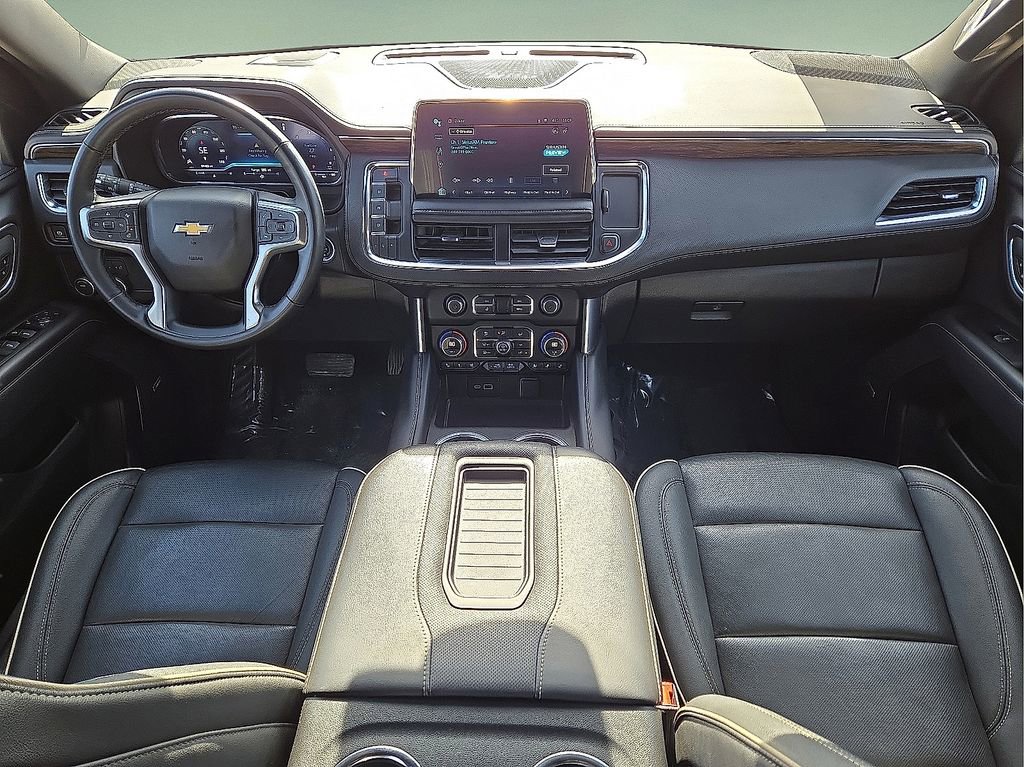 Used 2024 Chevrolet Suburban Premier image 18