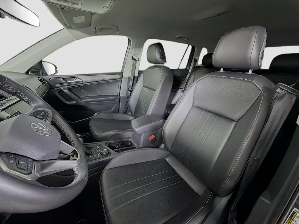 Used 2022 Volkswagen Tiguan SE AWD/4WD image 13