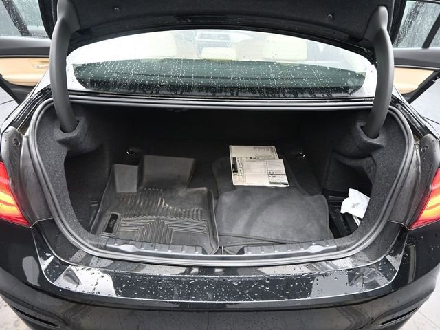 Used 2018 BMW 320i Sedan image 17