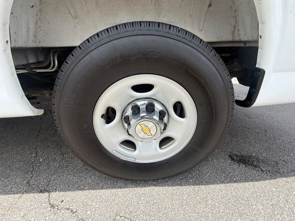 Used 2025 Chevrolet Express 3500 LT w/ LT Preferred Equipment Group RWD image 29