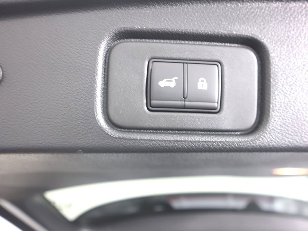 New 2026 Nissan Pathfinder SV image 34