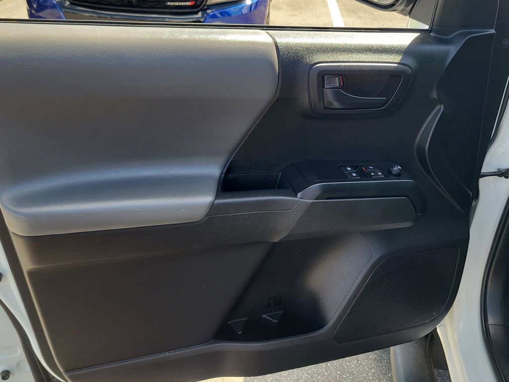 Used 2021 Toyota Tacoma SR w/ SX Package image 8